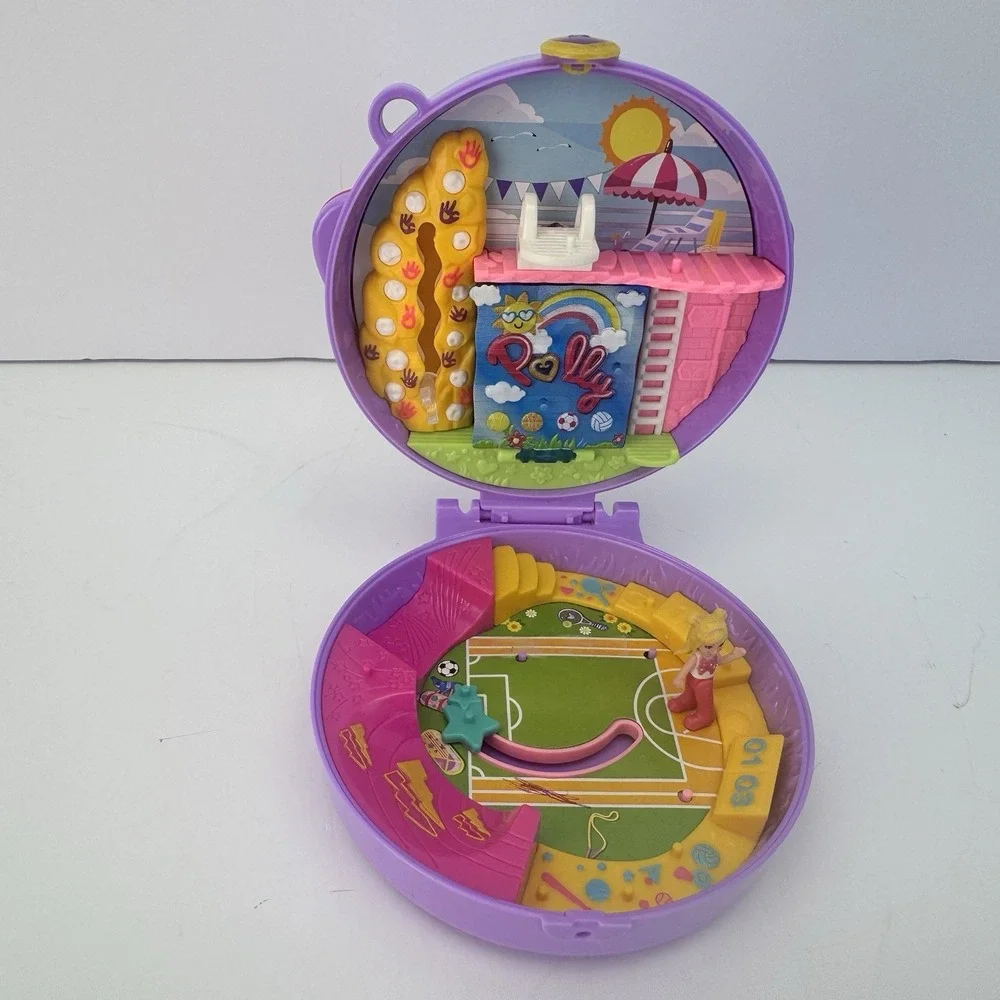 Mattel POLLY POCKET Pocket World Outdoor‎ Sports Purple Soccer Ball Case Figure